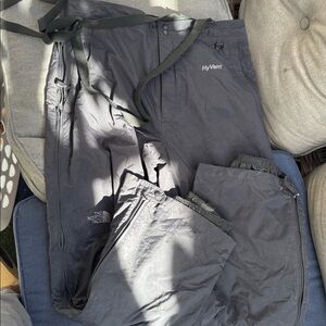 The North face HyVentblack  Ski Pants Women's xl